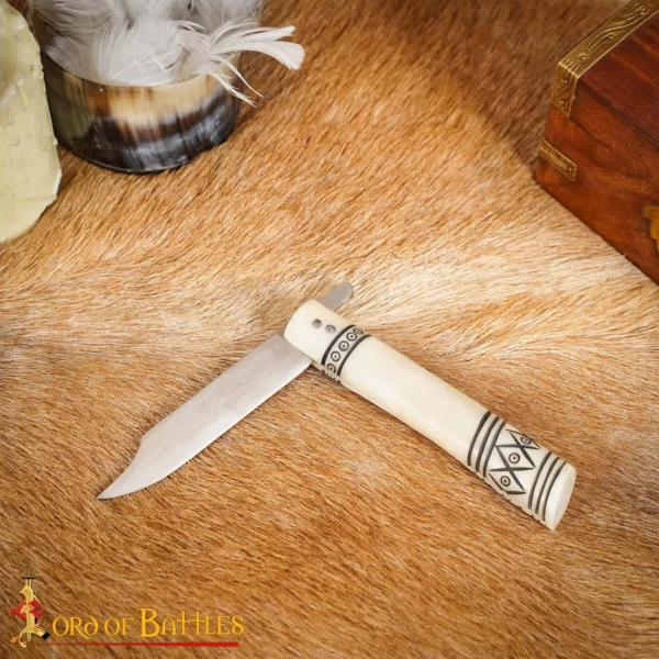 Coltello vichingo con manico in osso, richiudibile, lama spezzata e smussata - immagine 3