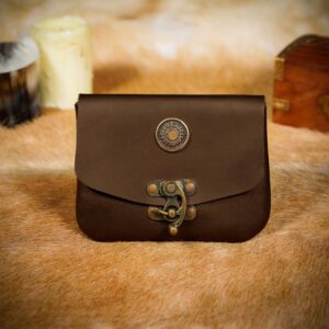 Scarsella medievale in pelle con chiusura in ottone